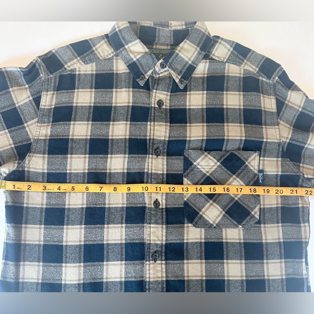 Woolrich Men’s Plaid Flannel Button-Up Shirt – Size Medium - Picture 5 of 7